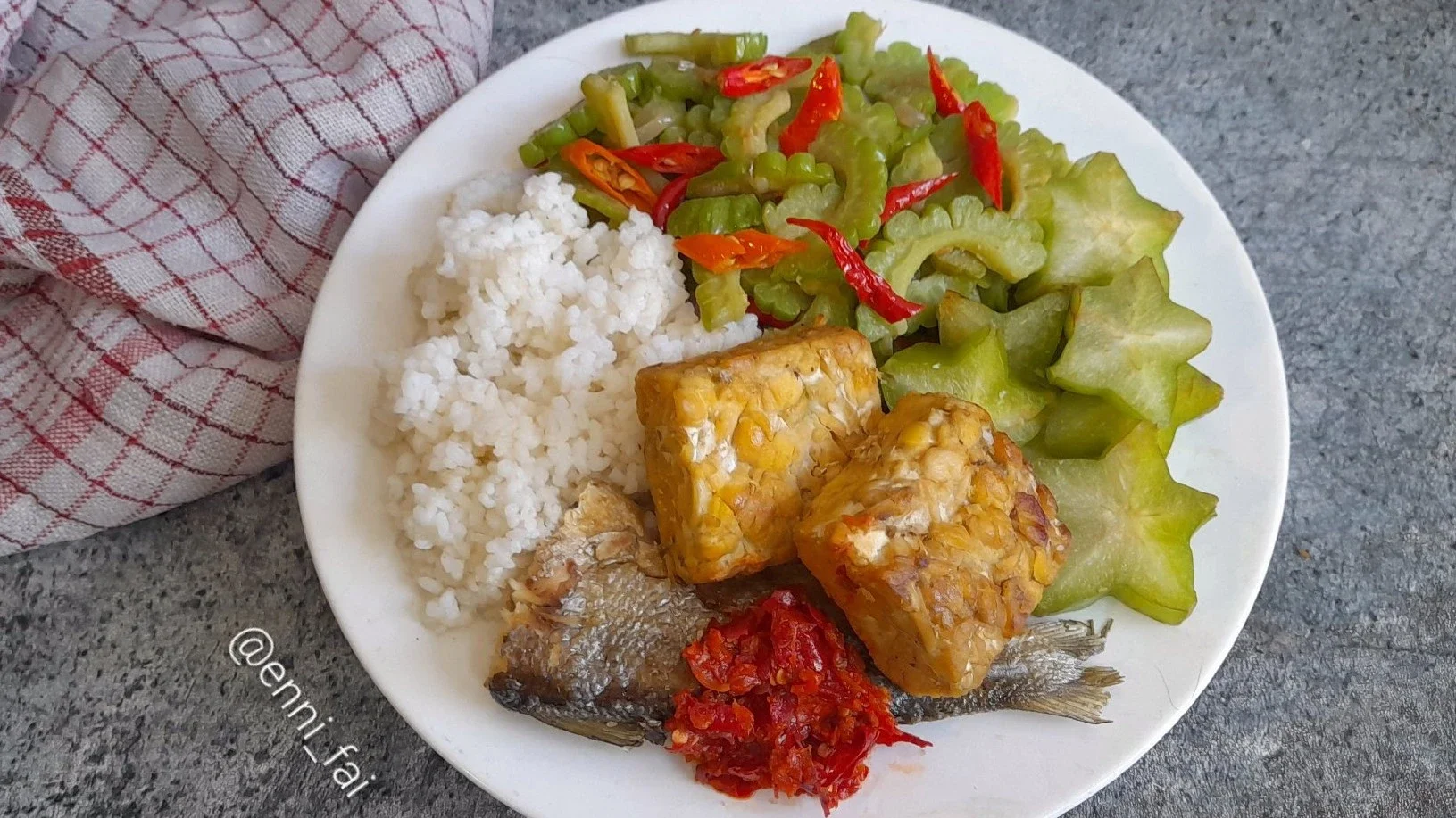 Si Pahit Pare Bikin Makan Siangku Jadi Lahap #IsiPiringmuHariIni