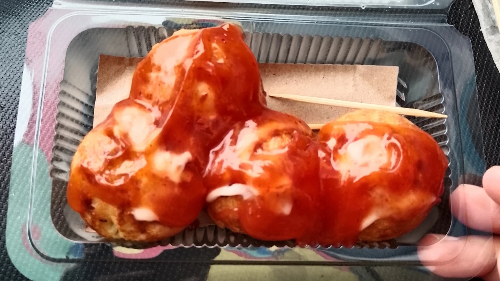 TAKOYAKI si paling mantap disantap sambil jualan pas hujan