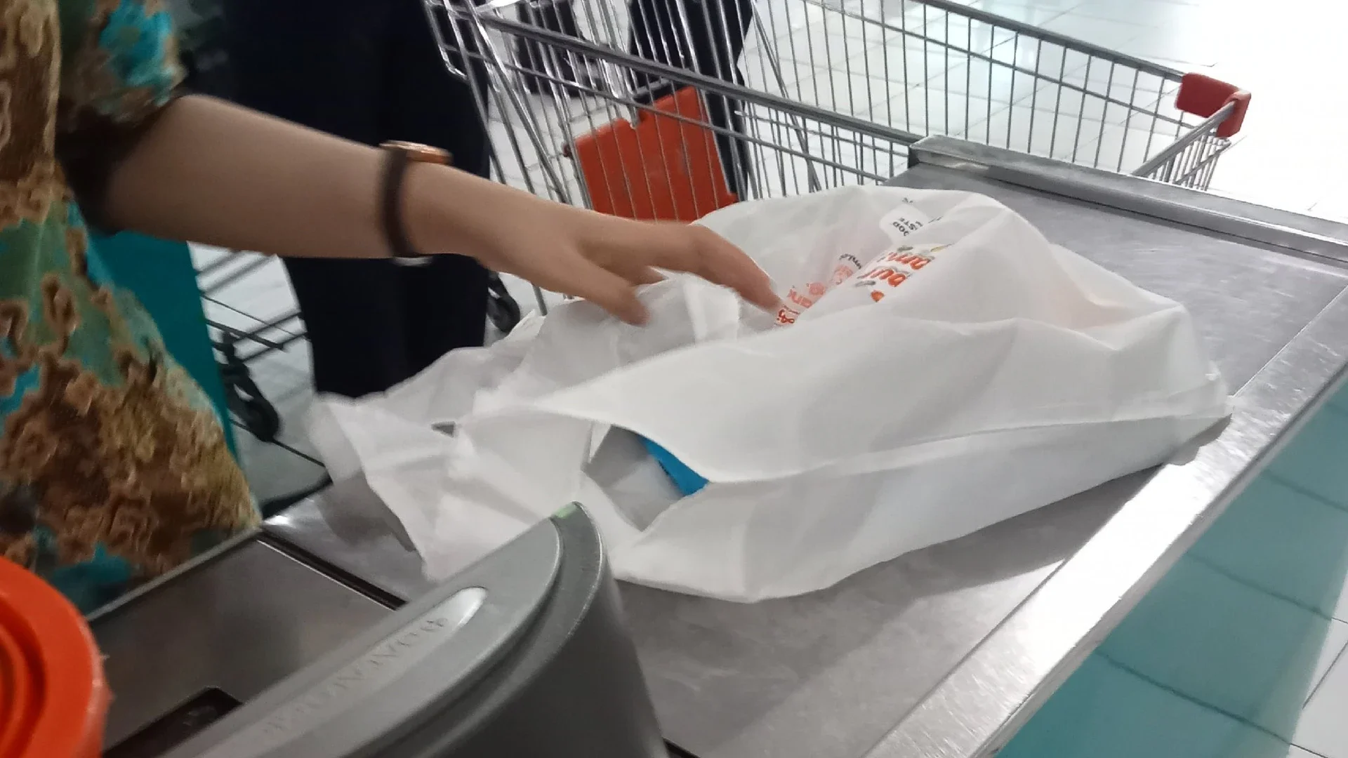 Tas belanja.