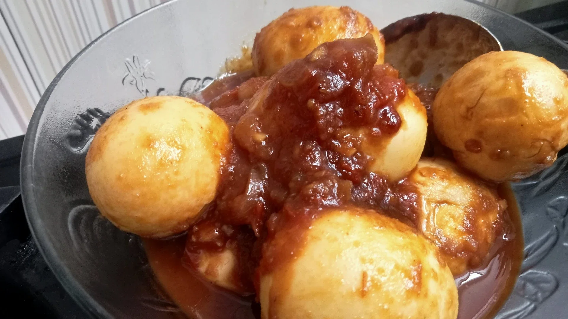telor balado tapi pake kecap