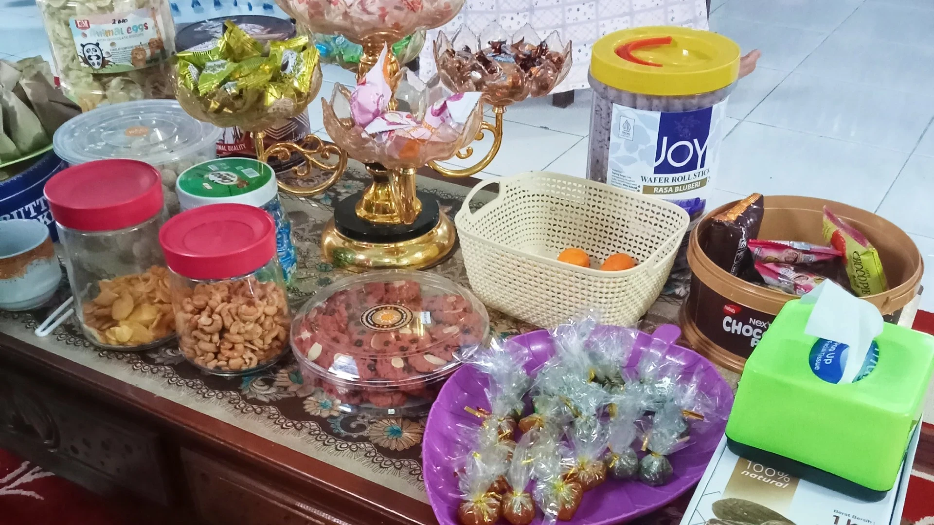 Tiap rumah menyuguhkan Madumongso.