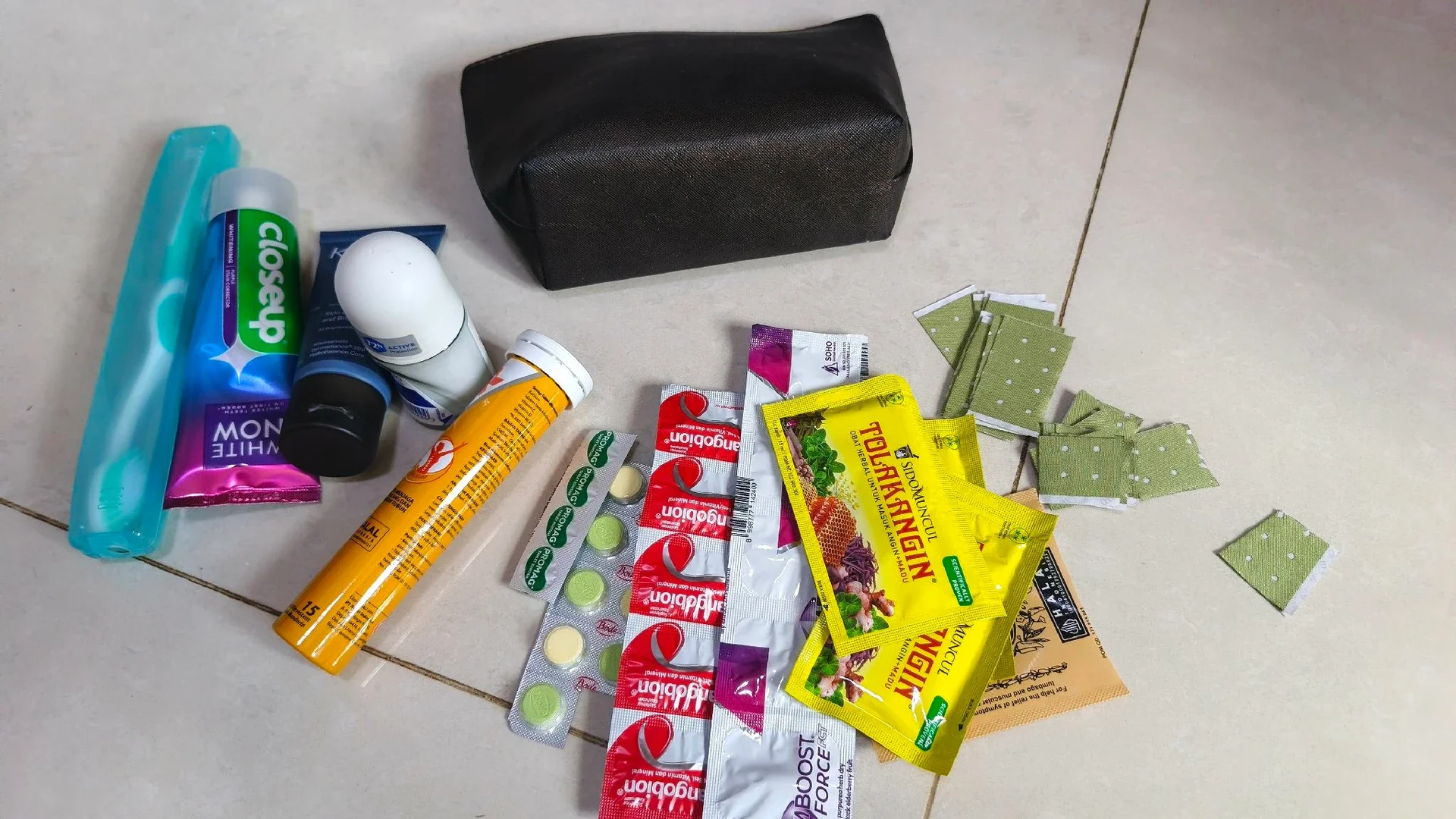 Tips Membawa Obat Ke Luar Negeri