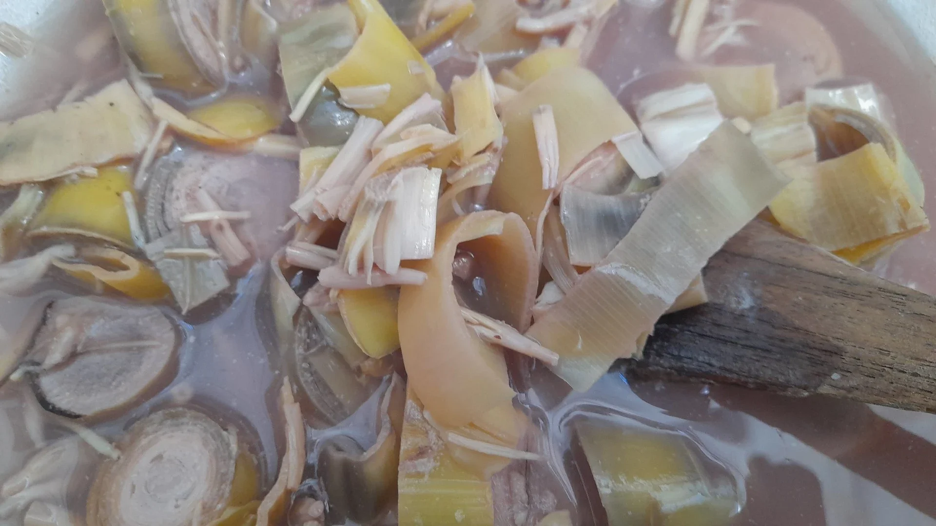 Tips Merebus Jantung Pisang Agar Tidak Kehitaman