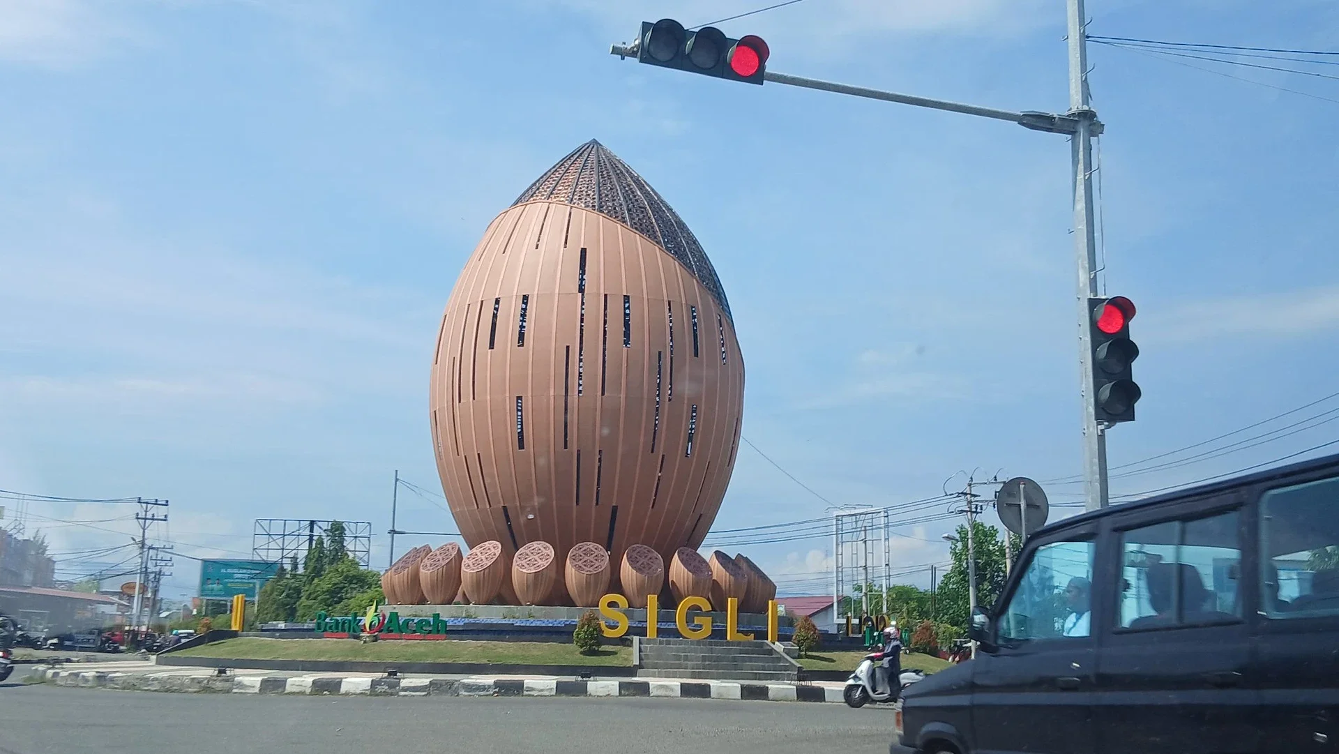 Tugu Boh Meluling(tugu melinjo)