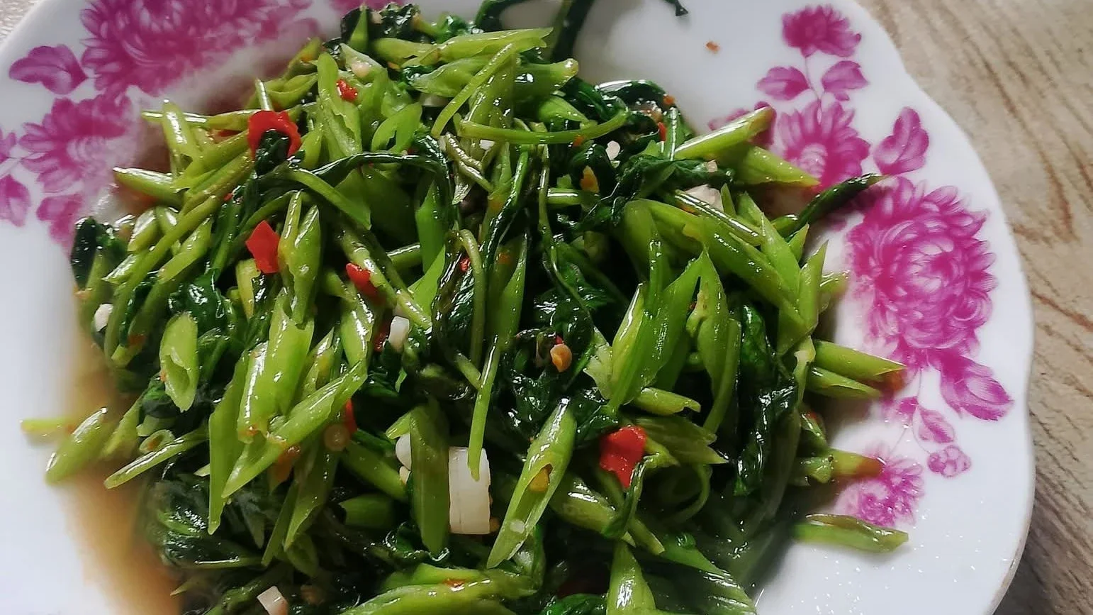 Tumis kangkung enak