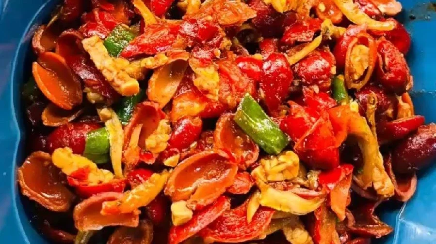 Tumis kulit melinjo