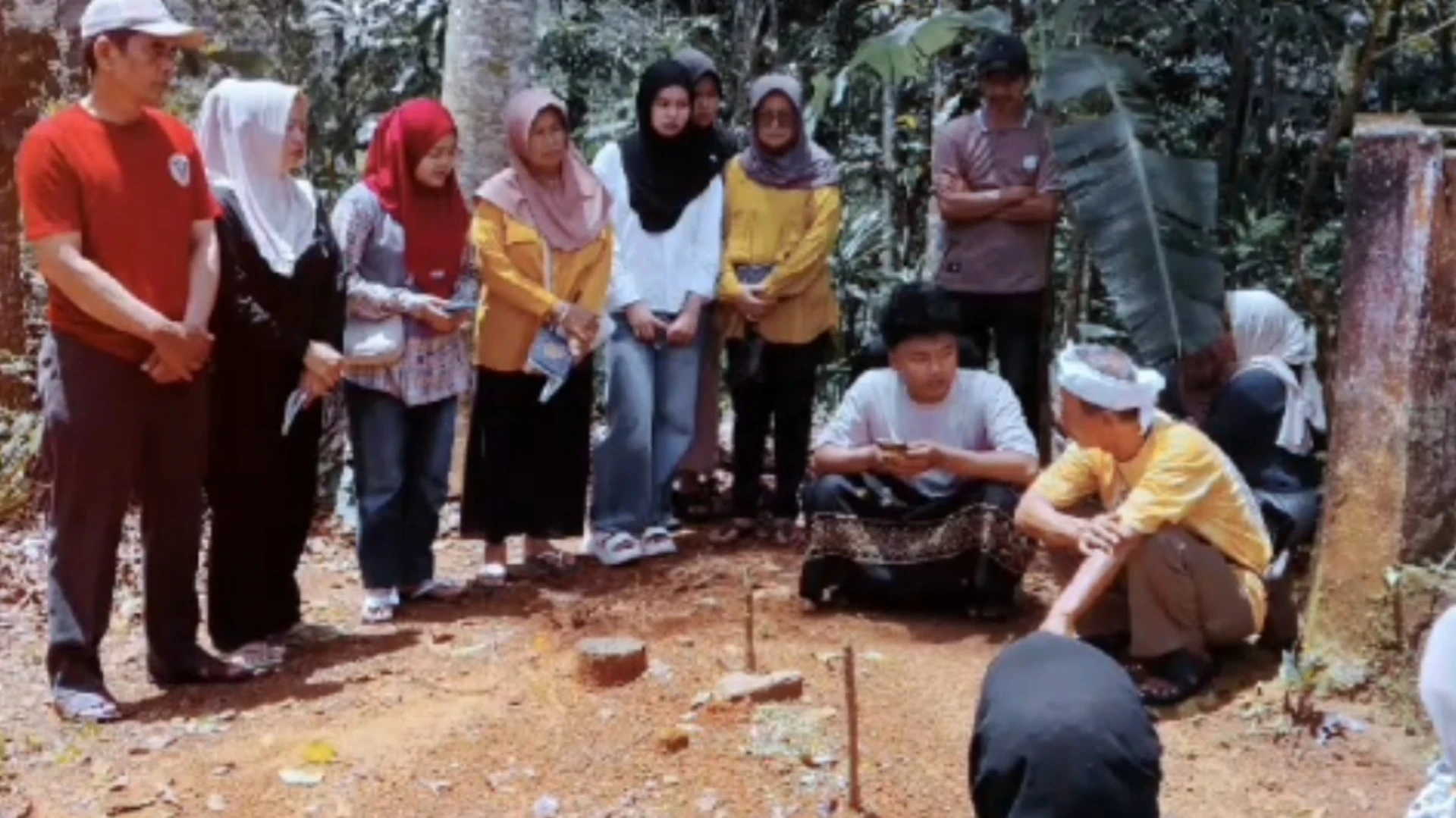 Ziarah Kubur Keluarga #CeritaMomenFitri