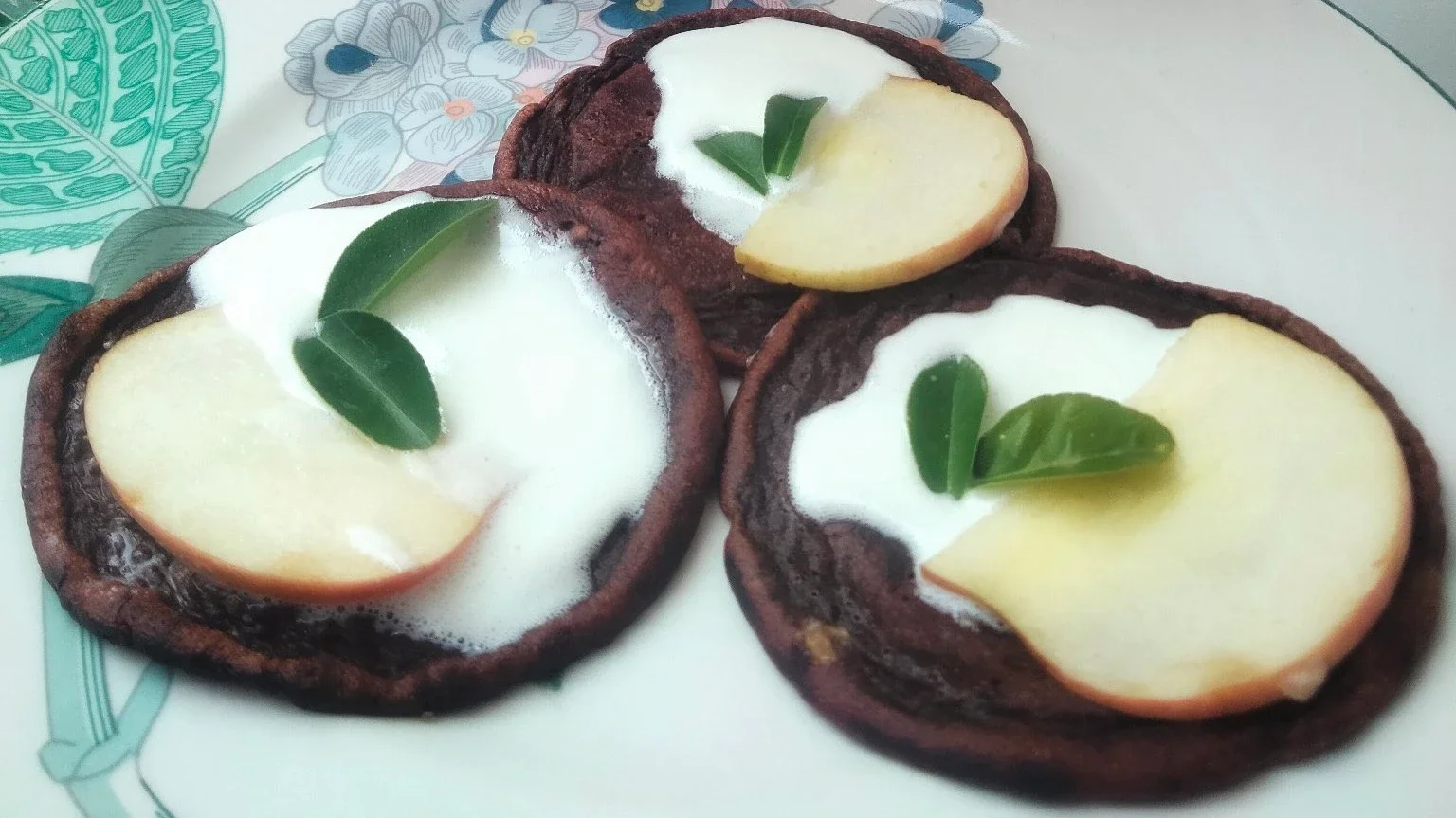 APPLE MILKY PANCAKE 