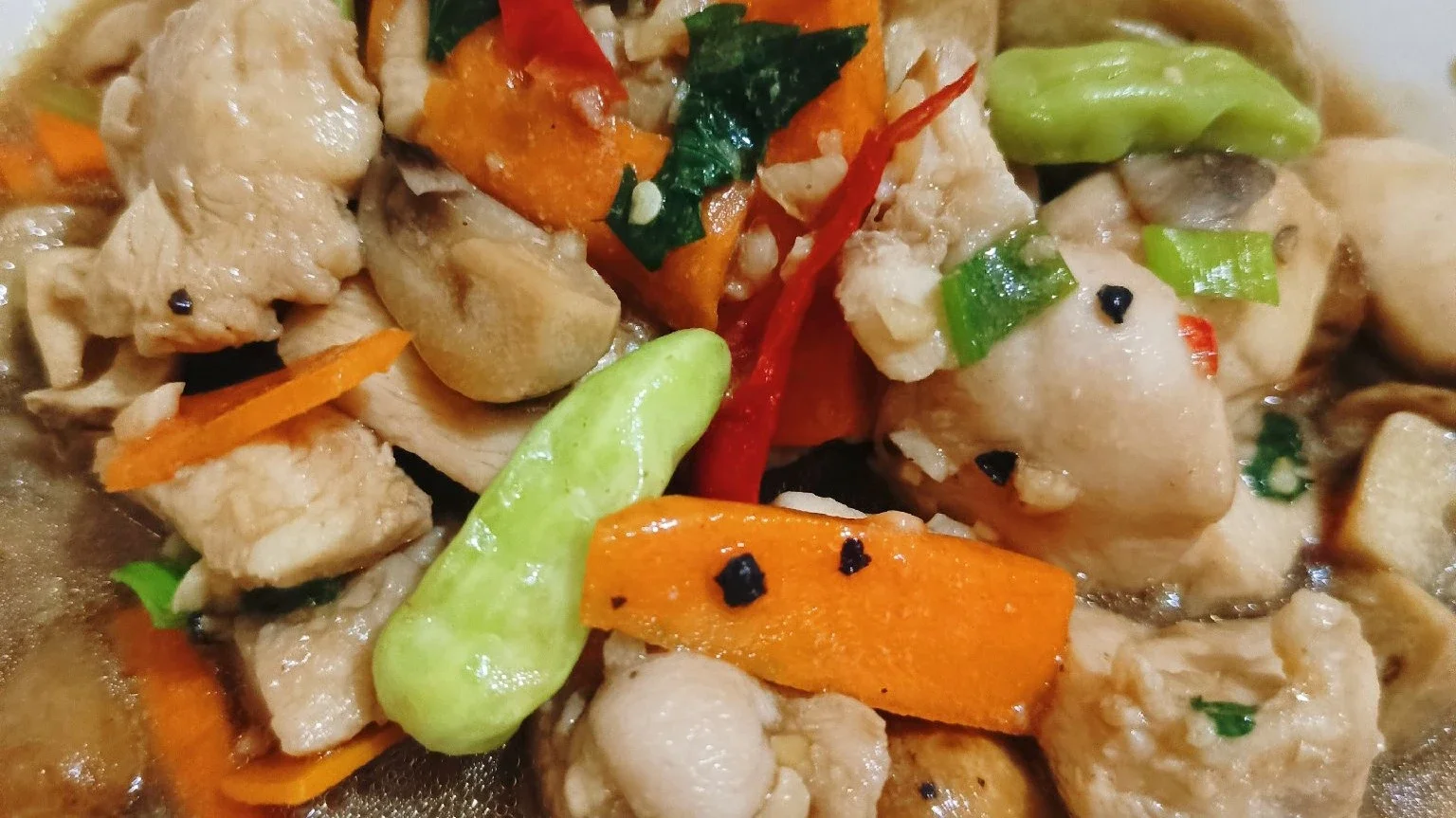 Ayam fillet cah jamur lada Hitam 