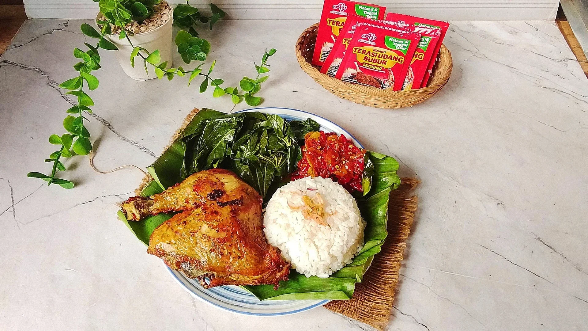 Ayam Goreng Modang dan Sambal Terong asam Khas Dayak