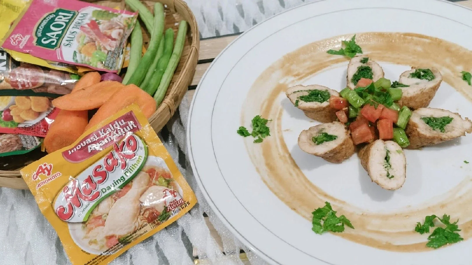 Ayam Gulung bayam saus mentega ala saori