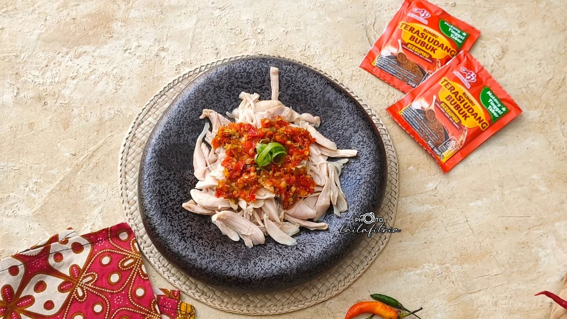 Ayam Rebus Siram Sambal Terasi ala Ajinomoto 