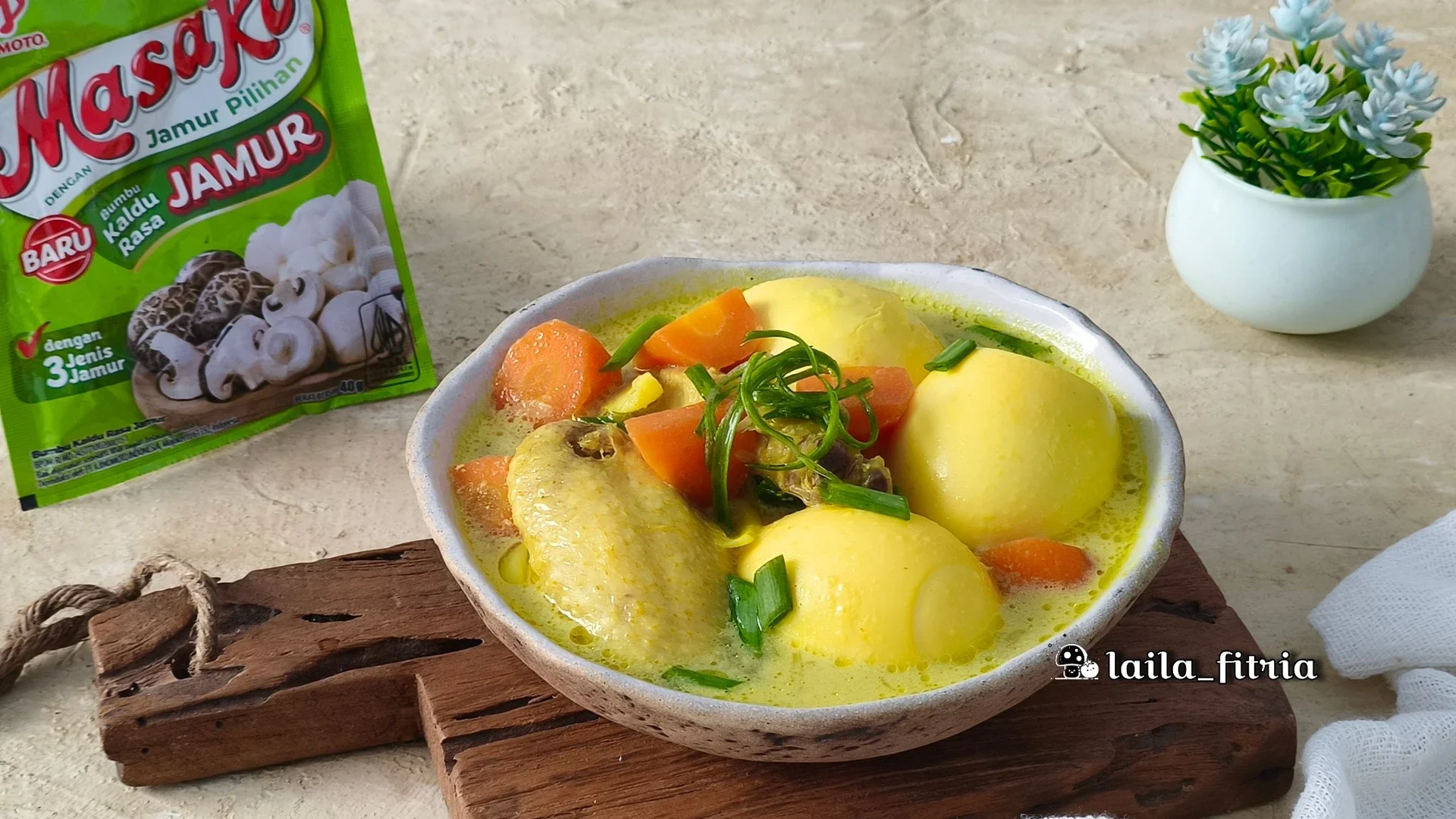 Ayam Telur Wortel Kuah Santan ala Masako #WortelNaikLevel