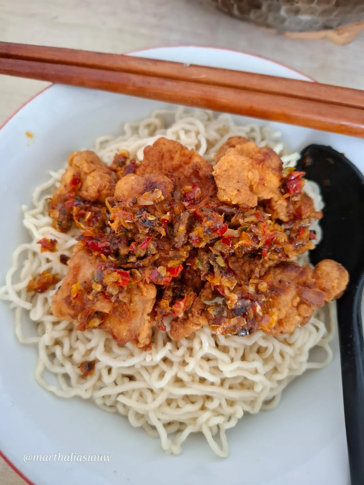 Bakmi Ayam Crispy Sambal Kecombrang