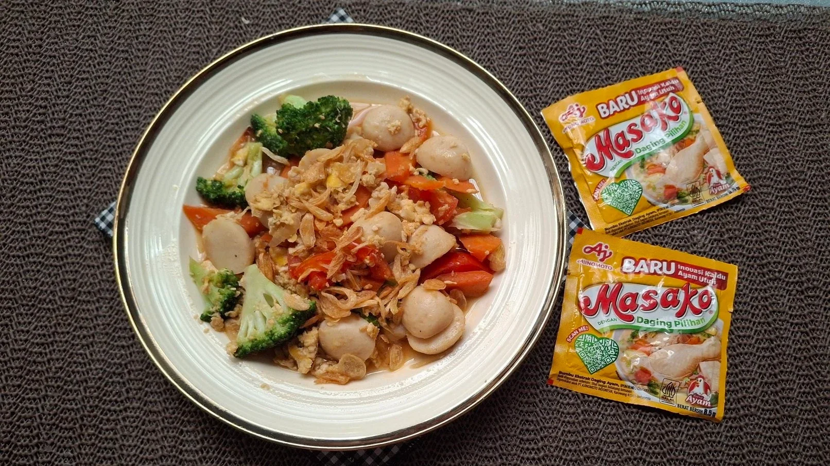 Bakso Ikan Tumis Brokoli ala Masako