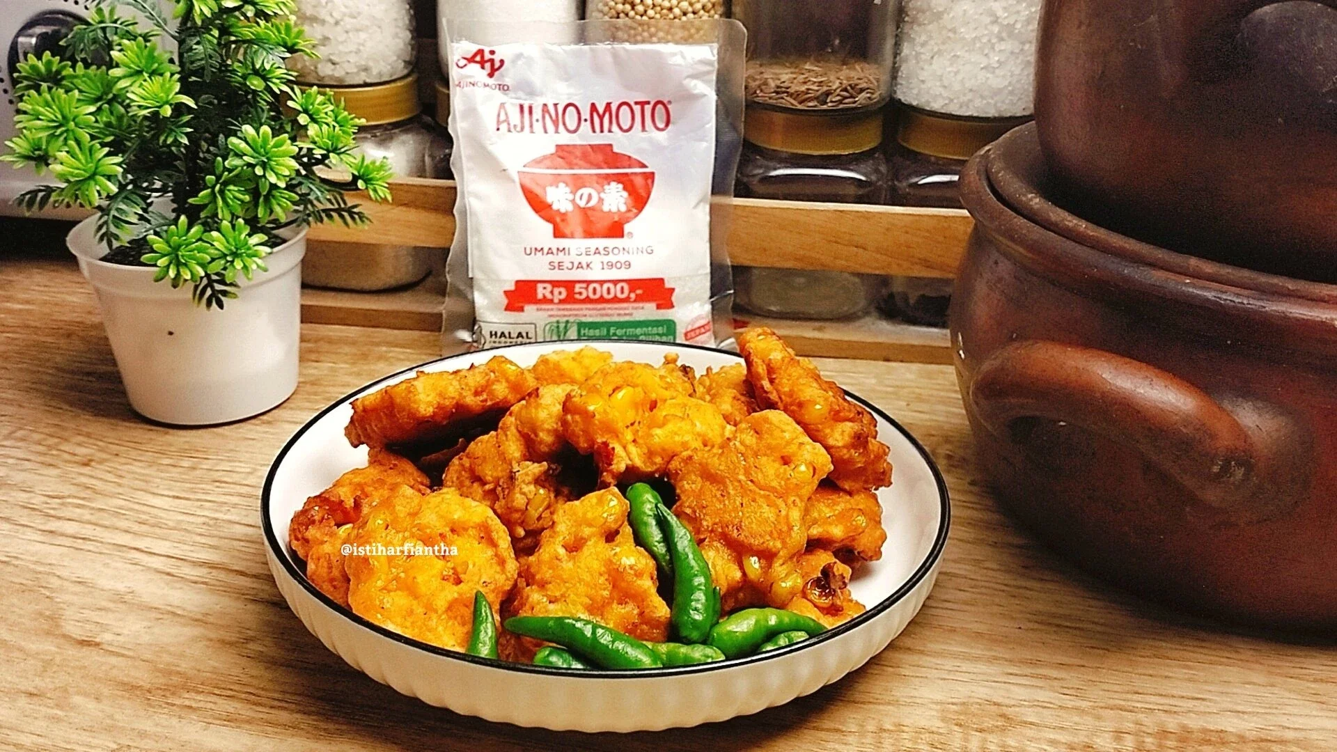 Bakwan Jagung Udang Cincang Pedas ala AJI-NO-MOTO®