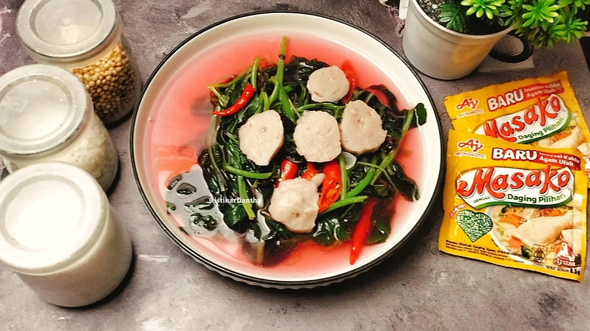 Bening Bayam Merah Bakso ala MASAKO®