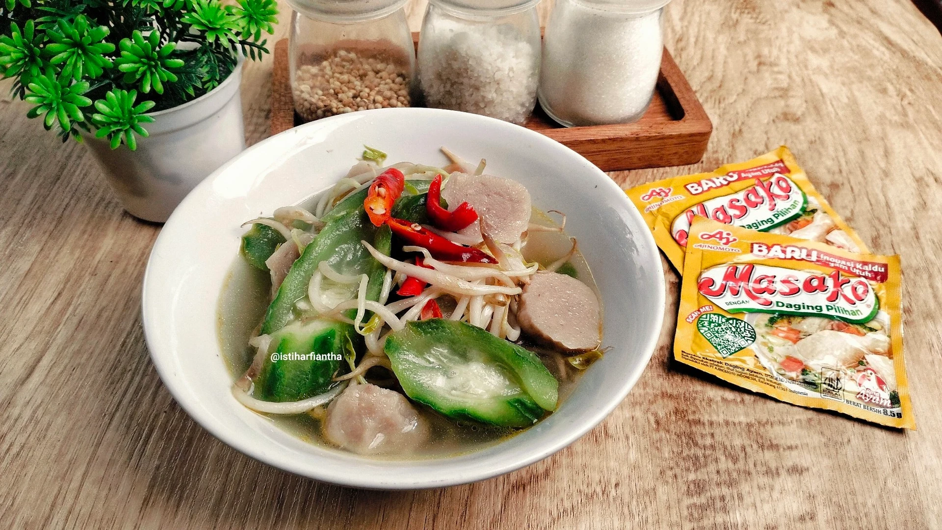 Bening Oyong Tauge Bakso