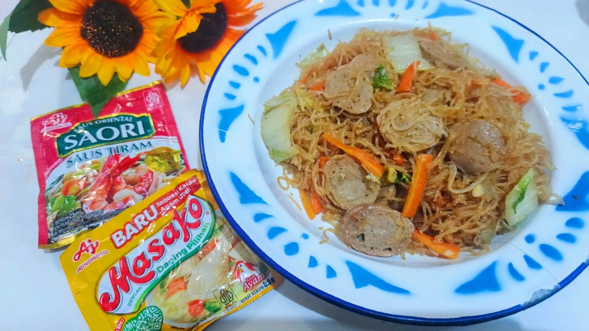 Bihun goreng bakso