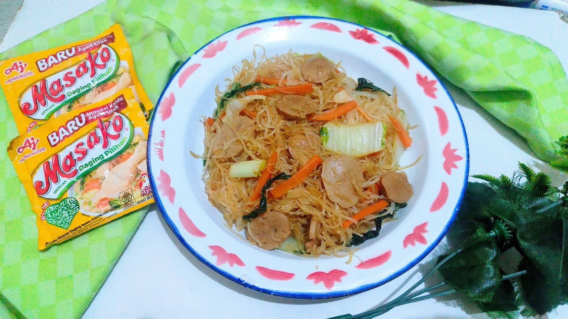 Bihun goreng bakso