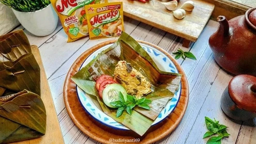 Botok Tahu Teri Kemangi