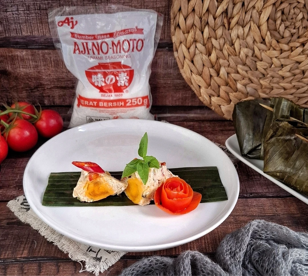 Botok Telur Asin Kemangi