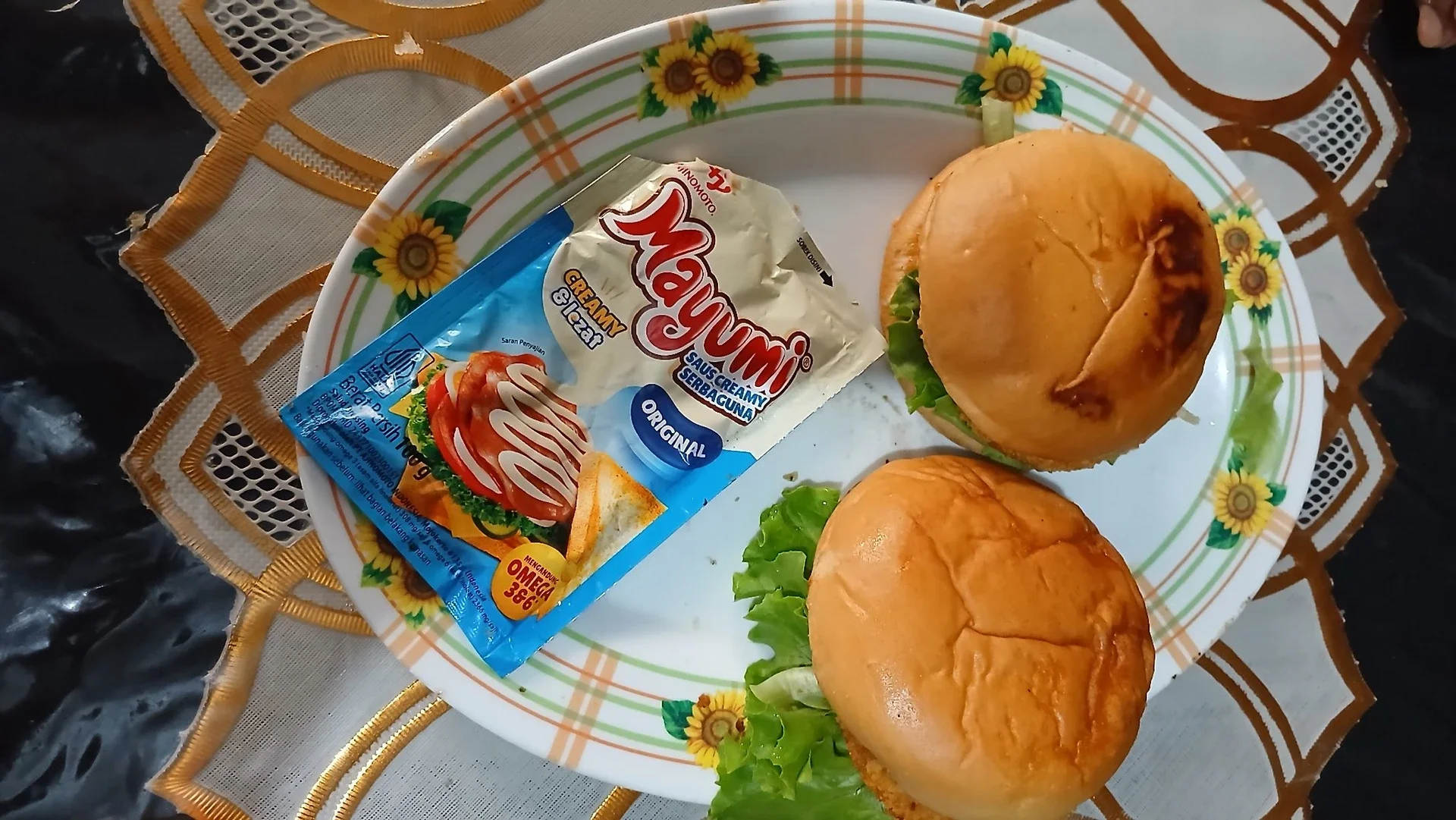 Burger  Mayumi