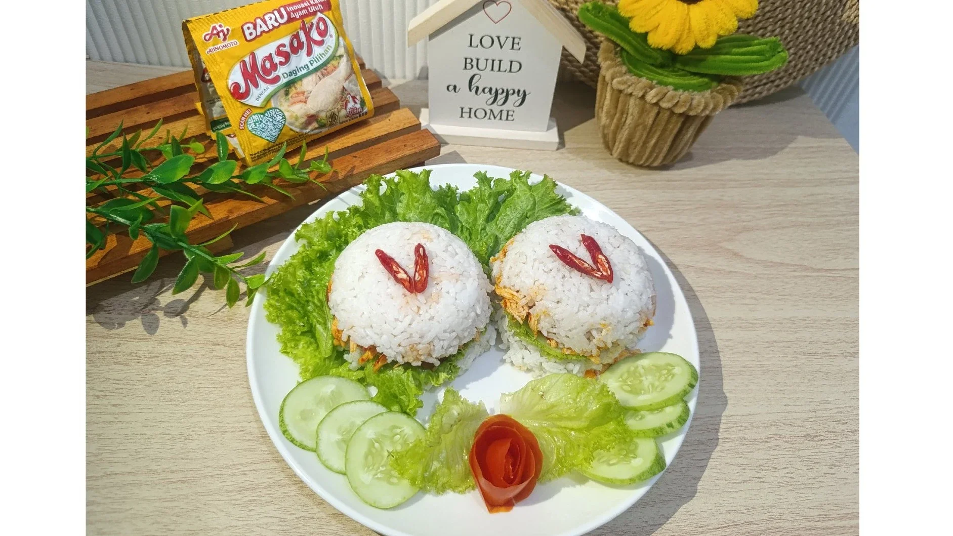Burger Nasi Ayam Suwir Ala Masako