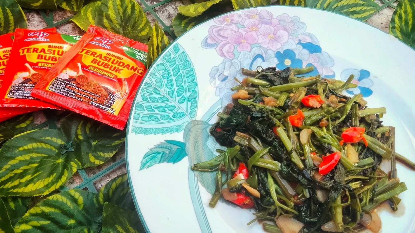 CAH KANGKUNG ala AjiNoMoTo® Terasi Udang Bubuk