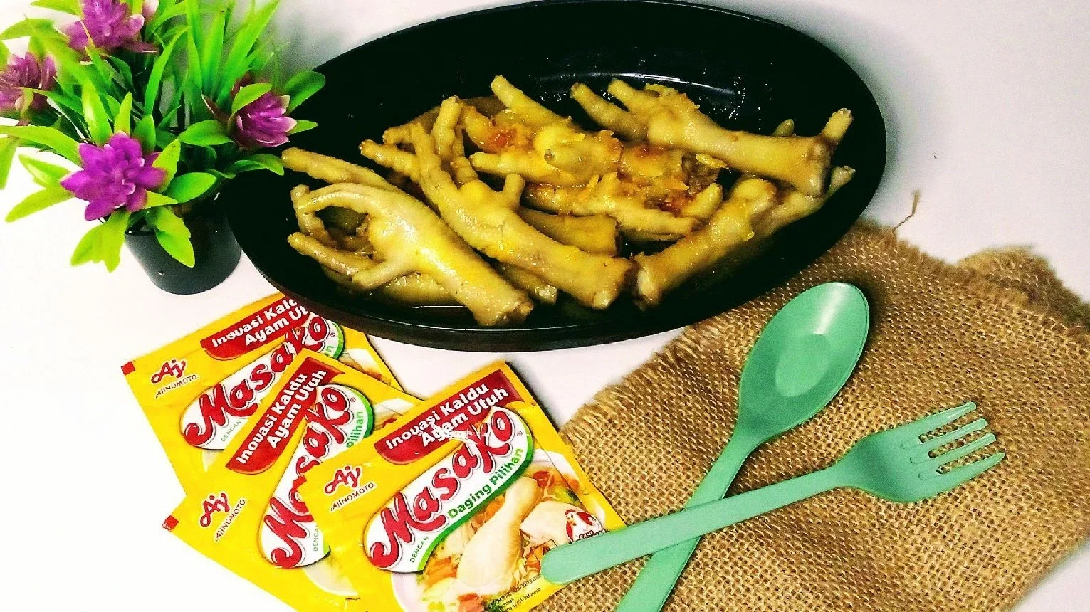 Ceker Ayam Bumbu Kuning