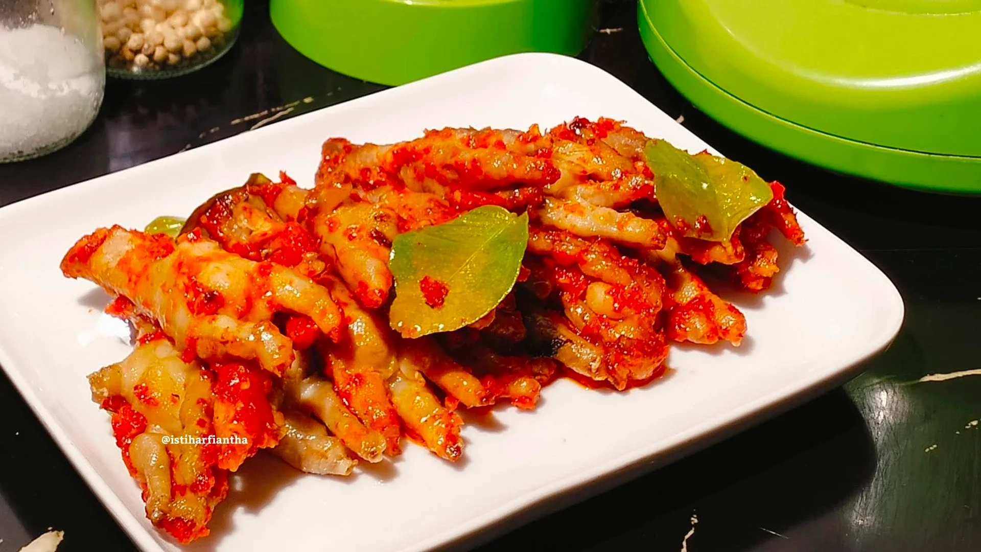 Ceker Pedas Daun Jeruk