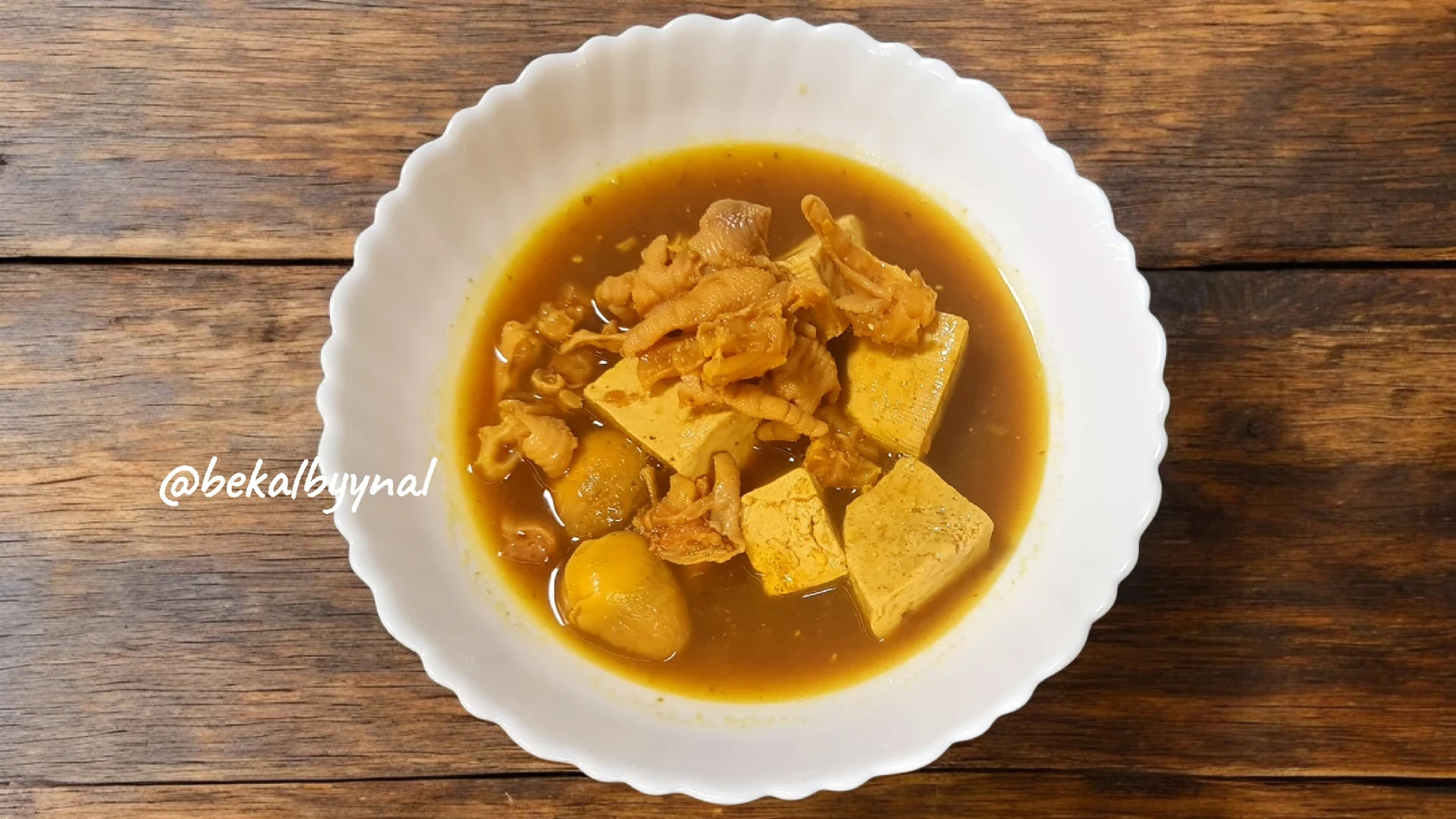 Ceker Tahu Telur Puyuh Kuah Soto