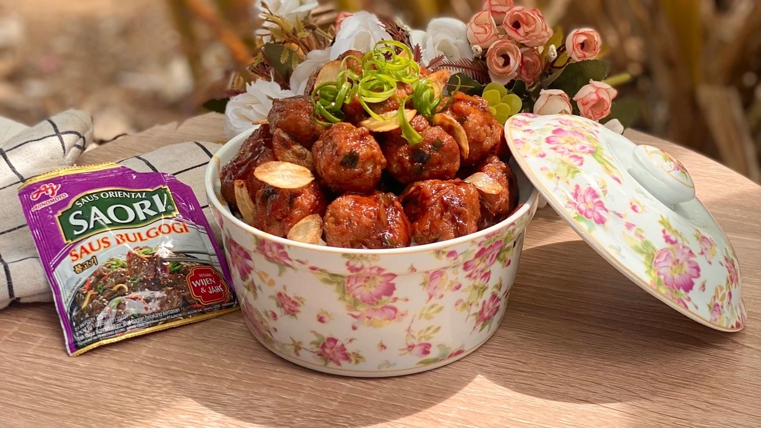 Chicken bulgogi meatball ala Saori saus bulgogi