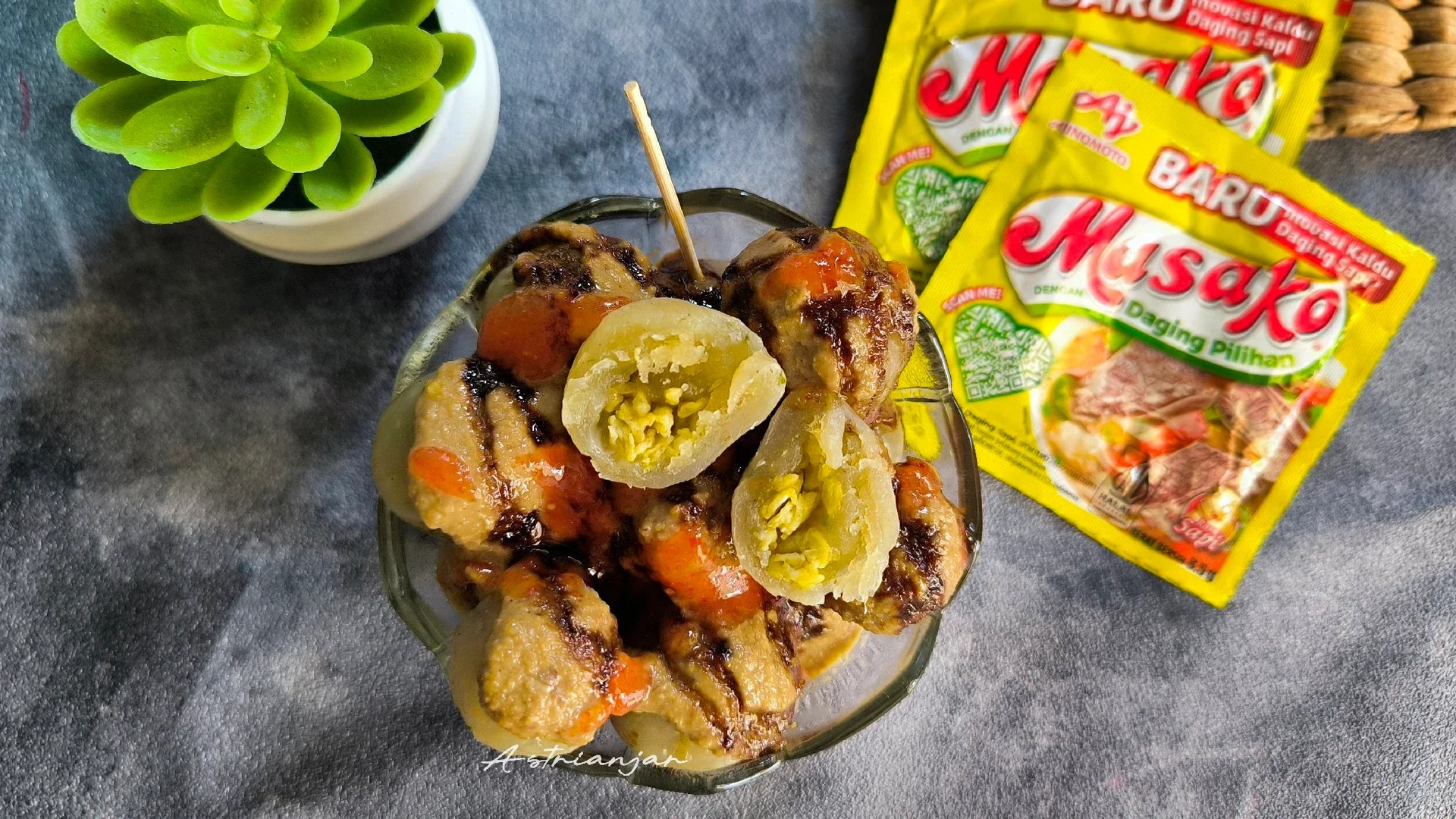 Cilok Aci Bumbu Kacang 