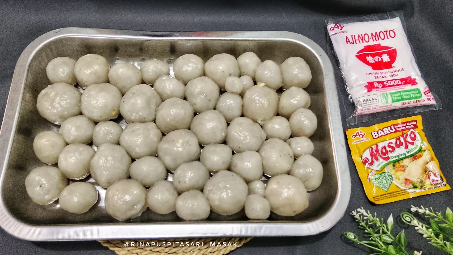 Cilok Isi Telur Dadar 