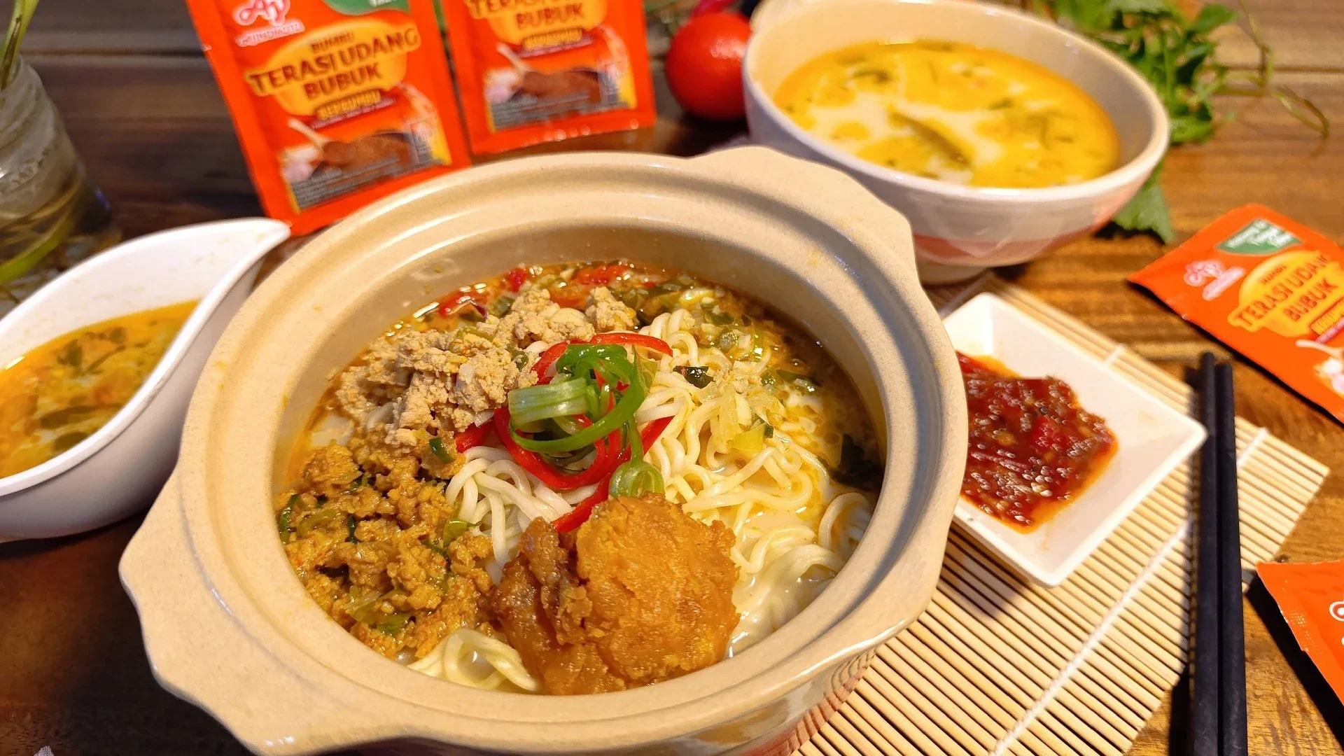 Claypot Noodle Terasi  with Salted Egg