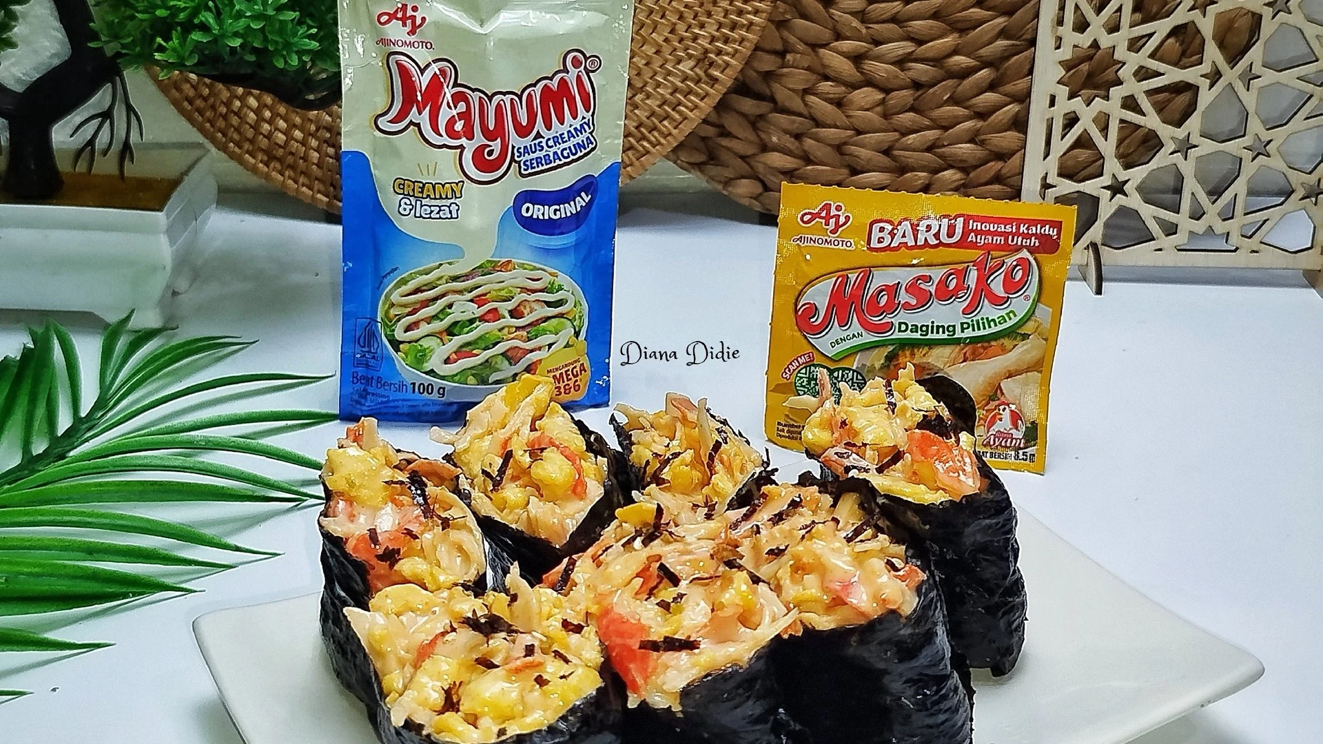 Crab Gunkan Sushi