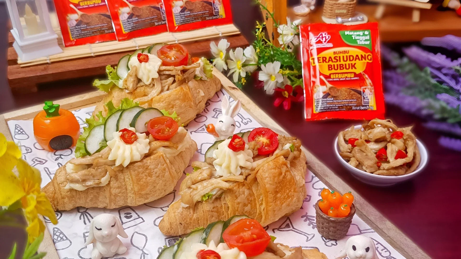 CROISSANT AYAM TERASI
