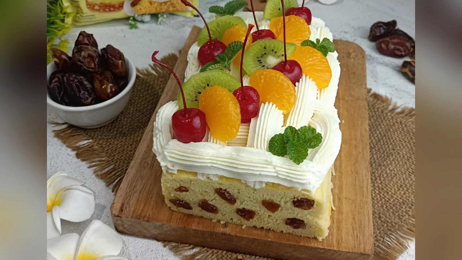 Fruit Raisin Cake 