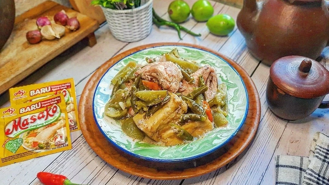 Garang Asem Ayam dan Tahu