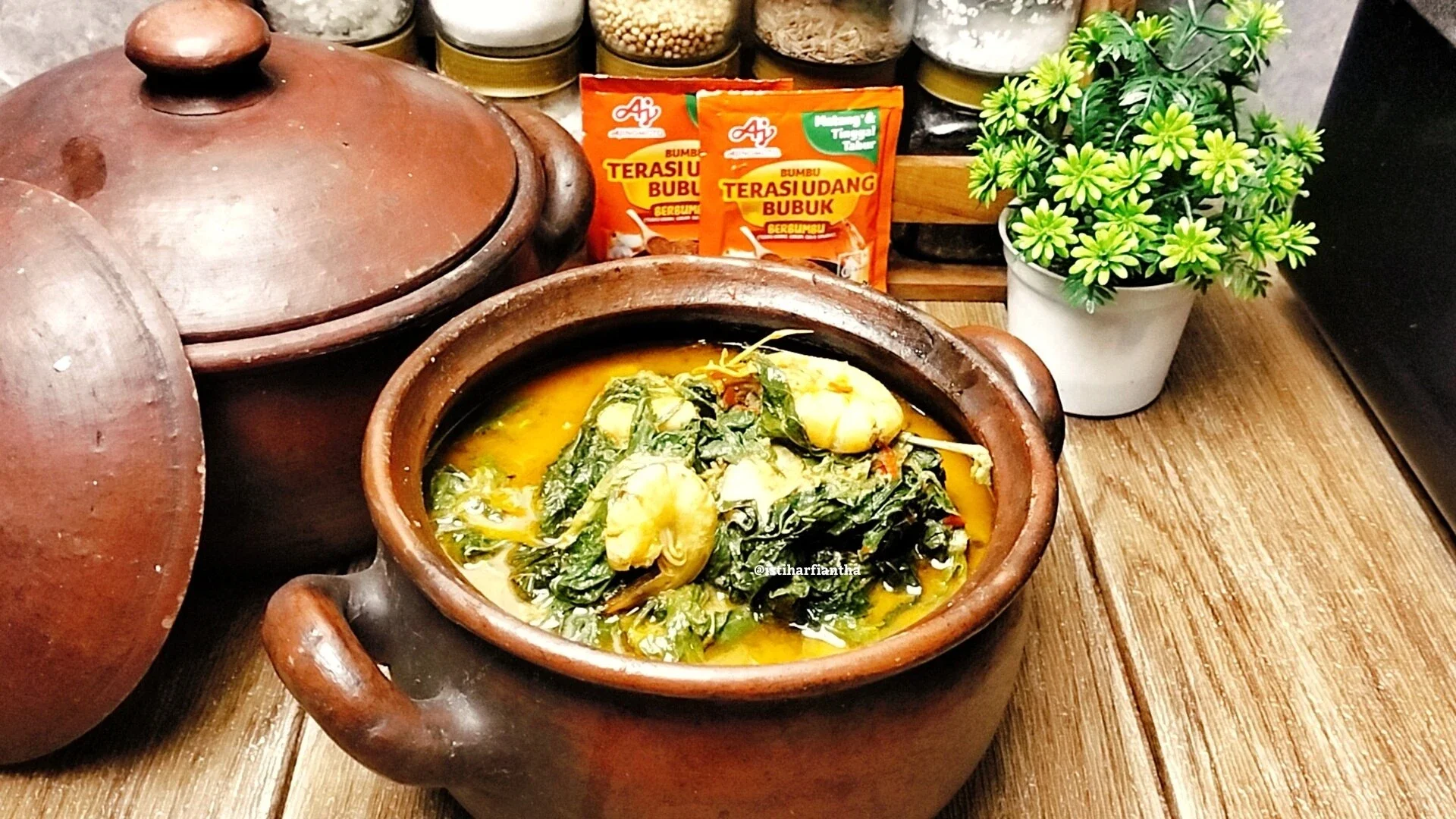 Gulai Daun Singkong ala Terasi Udang AJI-NO-MOTO® #NikmatTanpaDrama