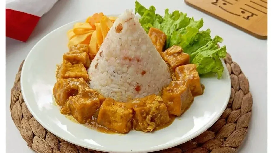 Gulai Tahu Nasi Uduk 