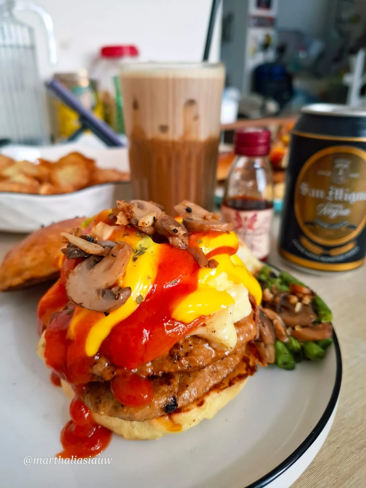 Homemade Burger with Beef & Chicken Patty