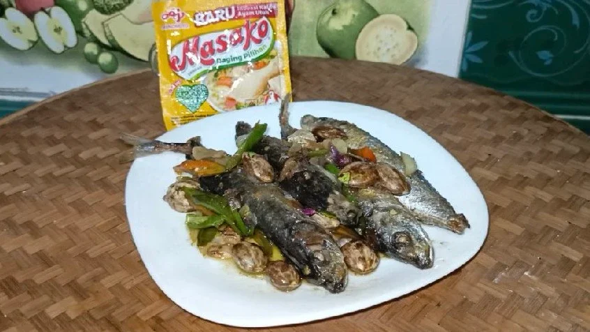 Ikan Cuek Pete Tumis Cabai Hijau 