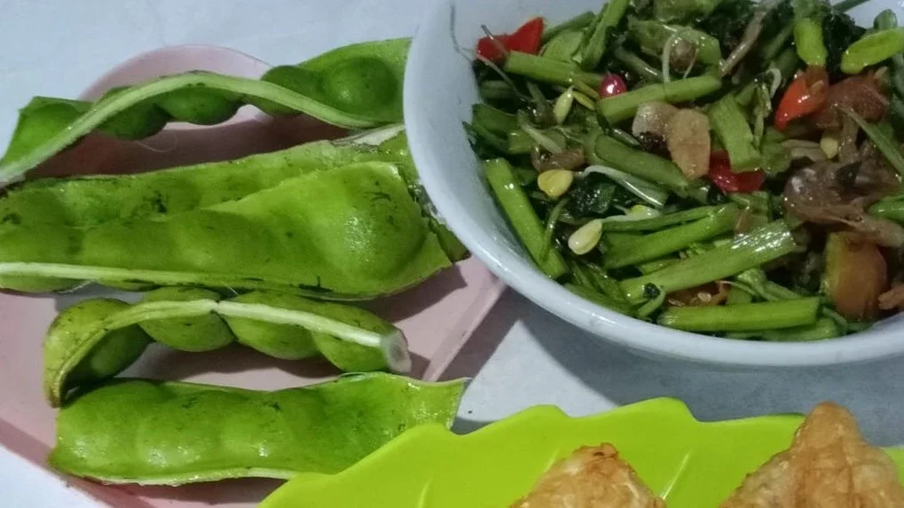 kangkung dan lalab petai