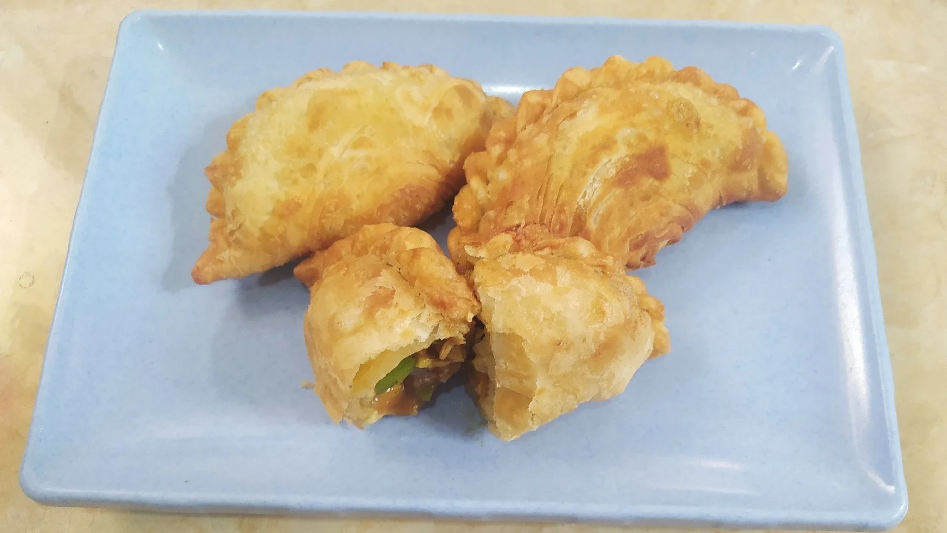 Karipap Pusing