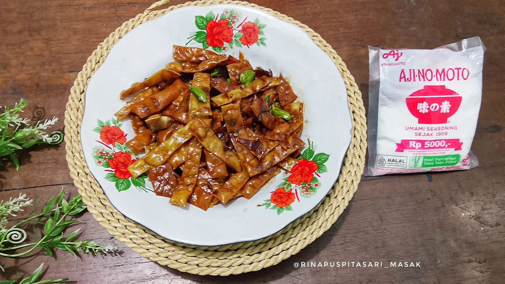Kering Pangsit Pedas Manis Pete ala AJI-NO-MOTO®