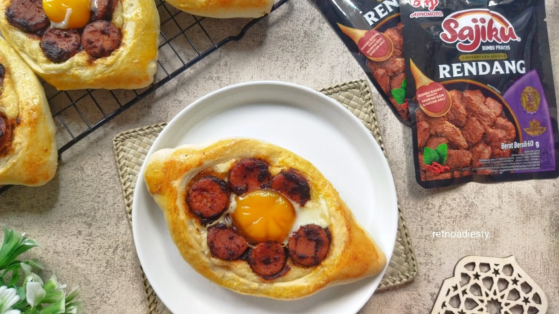 Khachapuri Sosis Bumbu Rendang #SajianLebaranKu