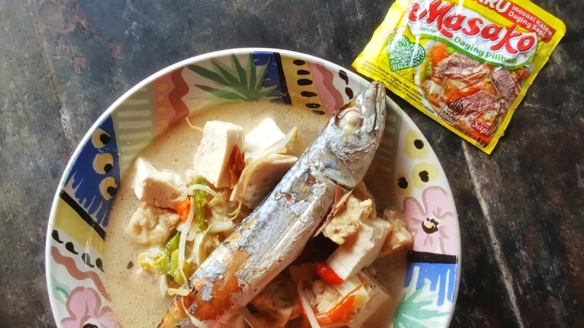 Kotokan Ikan Pindang Tahu Tempe 