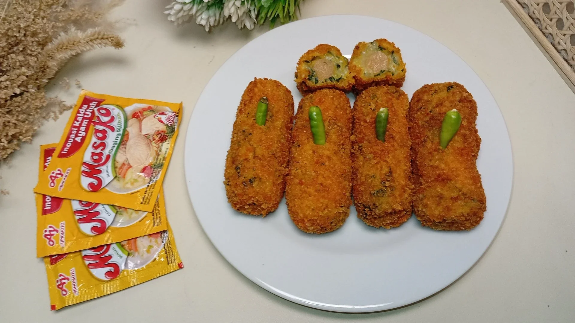 Kroket Bayam Isi Sosis ala Masako